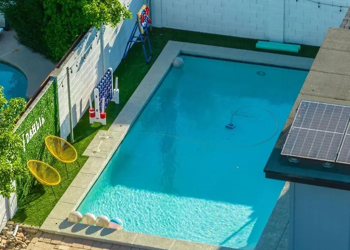 Extravagant Retreat Pool Gazebo Heatedpool Apartment *